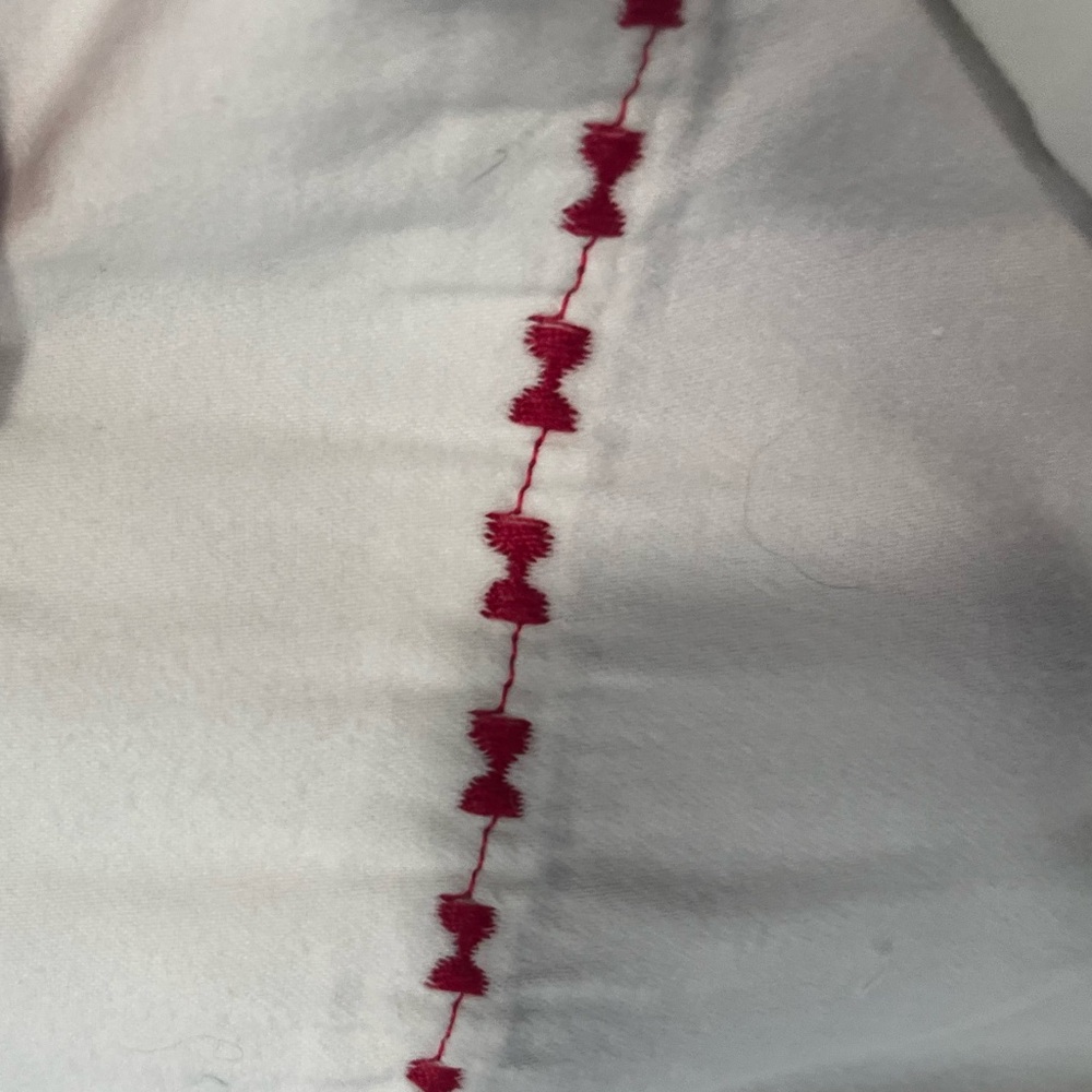 Kate Spade 100% cotton king top sheet. Pink bows.